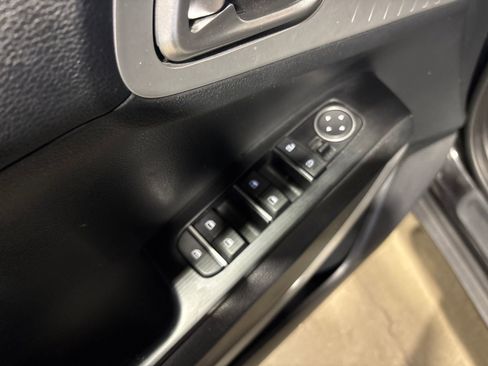 Used 2023 Kia Soul LX w/ Option Group 015 image 11