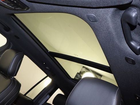 New 2025 Jeep Grand Cherokee Limited image 25