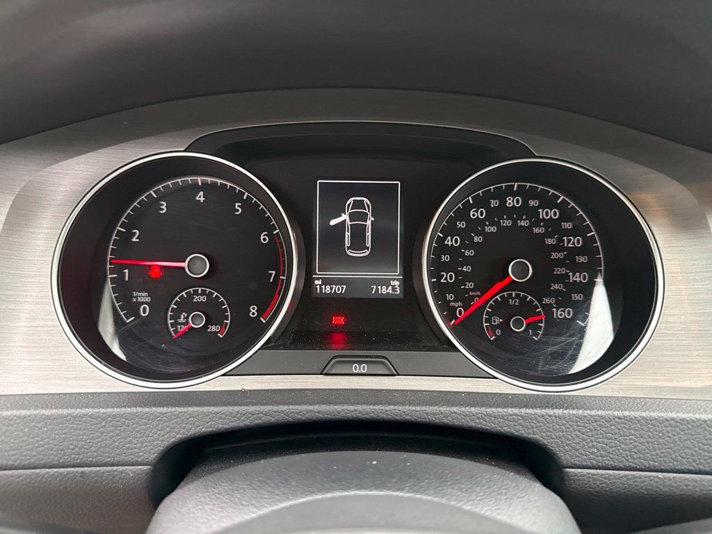 Used 2015 Volkswagen Golf S FWD image 15