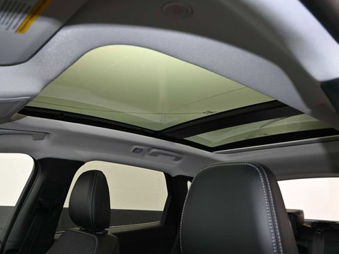 New 2025 Ford Escape SE image 17