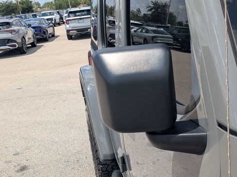 Used 2021 Jeep Wrangler Unlimited Rubicon AWD/4WD image 13