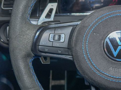 Used 2016 Volkswagen Golf 4-Door image 31