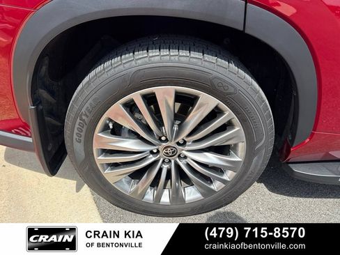 Used 2022 Toyota Highlander Platinum AWD/4WD image 10