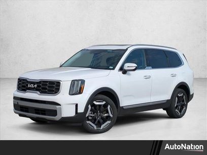 Used 2023 Kia Telluride S w/ S Sunroof Package
