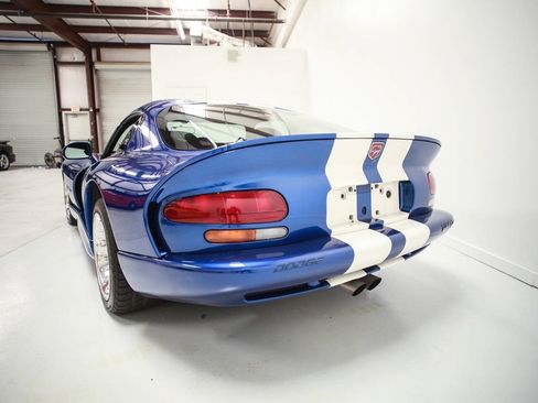 Used 1996 Dodge Viper GTS RWD image 5