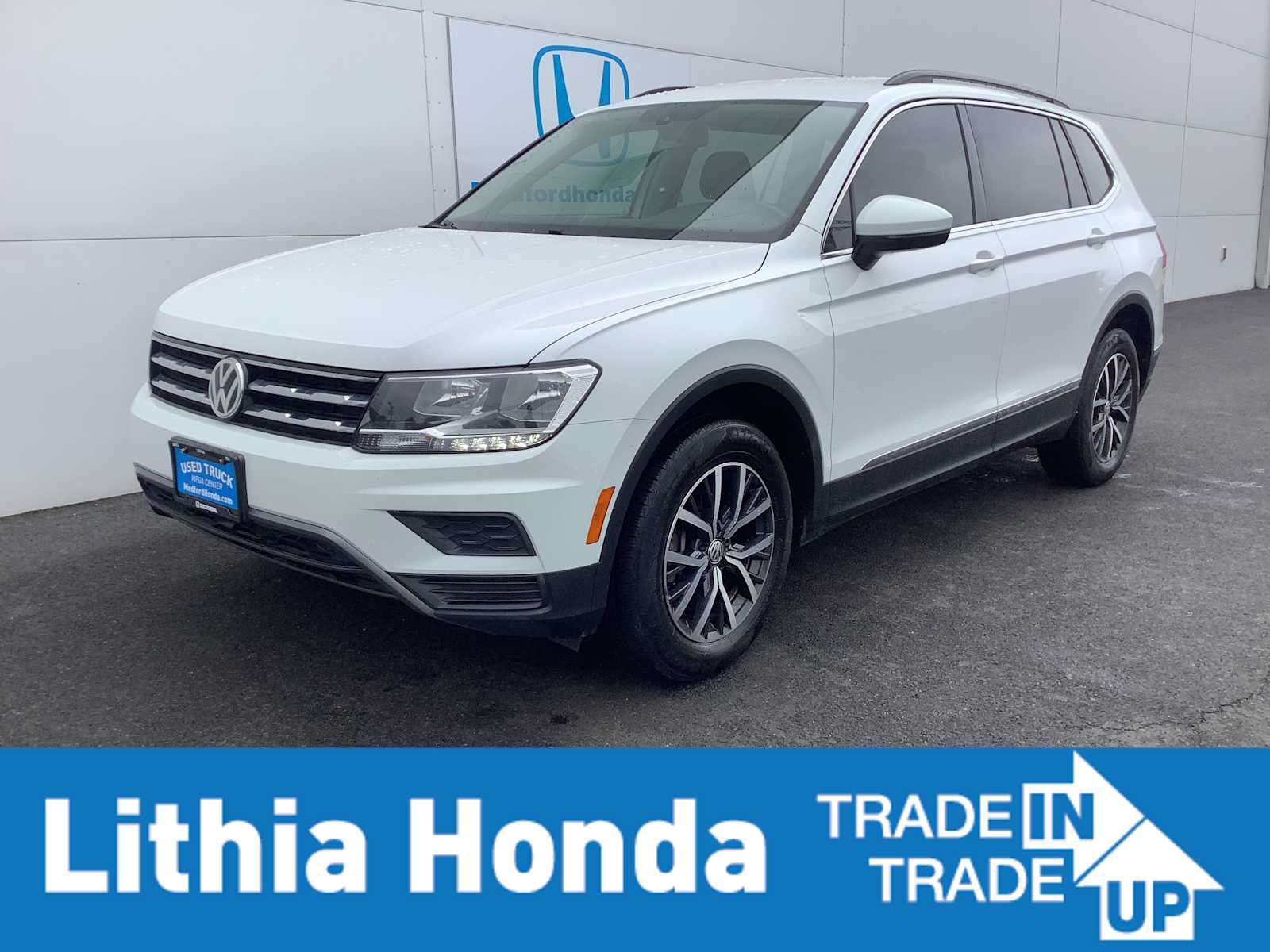 Used 2020 Volkswagen Tiguan SE FWD image 1
