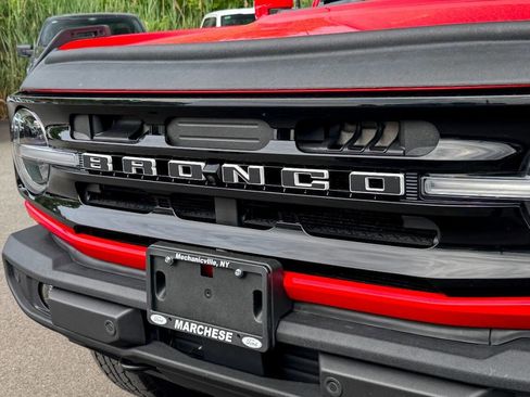 Used 2023 Ford Bronco Outer Banks image 9