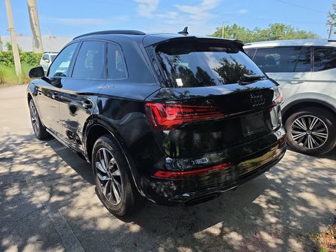 Certified 2024 Audi Q5 2.0T Premium w/ Summer of Audi Package AWD/4WD image 4