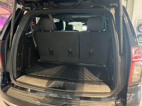 Used 2022 Chevrolet Tahoe LT w/ Luxury Package image 22