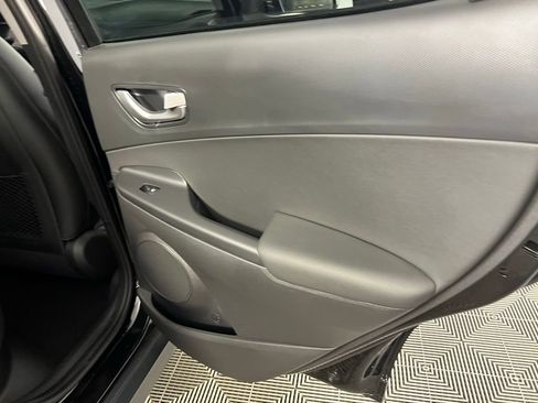 Used 2022 Hyundai Kona Limited w/ Cargo Package image 30