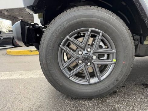 New 2026 Jeep Gladiator Sport image 9