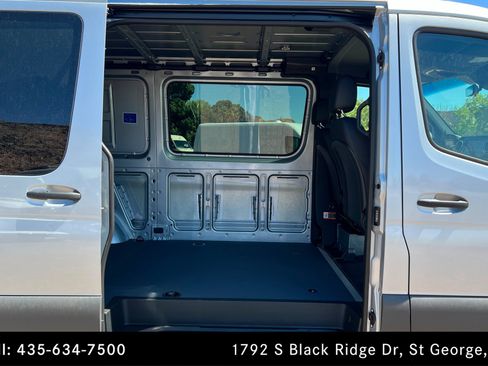 Used 2026 Mercedes-Benz Sprinter 2500 image 19
