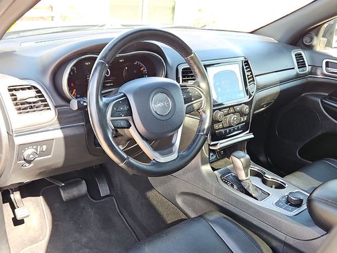 Used 2020 Jeep Grand Cherokee Limited w/ Luxury Group II AWD/4WD image 12