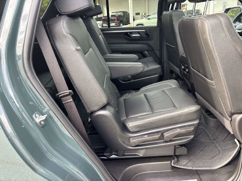Used 2026 Chevrolet Tahoe Z71 w/ Comfort Package AWD/4WD image 21