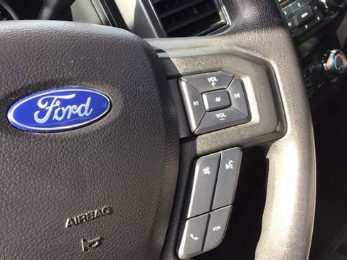 Used 2019 Ford F150 XLT image 18