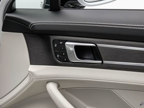 Used 2023 Porsche Panamera 4 Platinum Edition AWD/4WD image 86