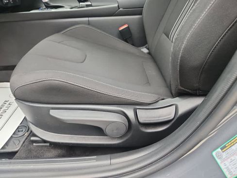 Used 2024 Hyundai Elantra SEL w/ Convenience Package image 20