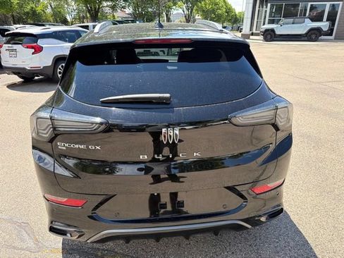 Used 2025 Buick Encore GX Avenir w/ Avenir Convenience Package AWD/4WD image 4