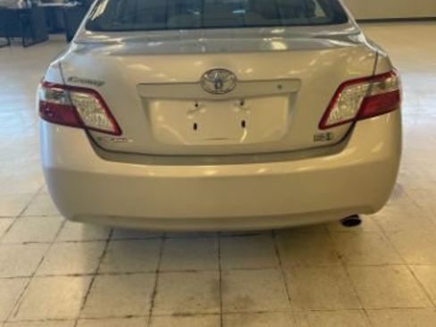 Used 2009 Toyota Camry Hybrid FWD image 2