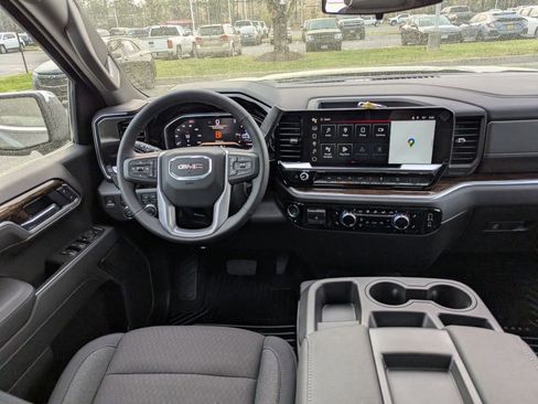 New 2026 GMC Sierra 1500 SLE w/ X31 Off-Road Package AWD/4WD image 8
