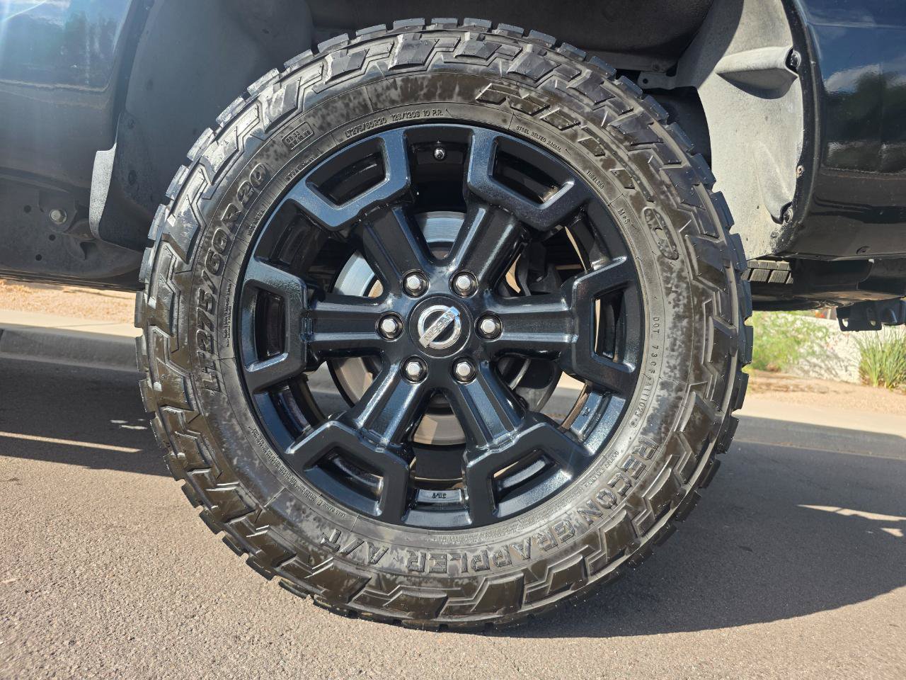 Used 2018 Nissan Titan SV w/ SV Convenience Package AWD/4WD image 20