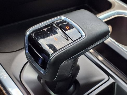 Used 2025 Chevrolet Silverado 1500 LT RWD image 18