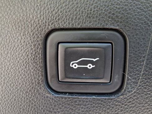 Used 2023 Chevrolet Traverse LT w/ Midnight/Sport Edition AWD/4WD image 33