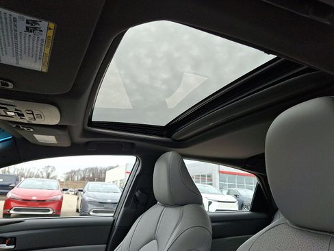 Certified 2020 Toyota Avalon Limited w/ Advanced Safety Package image 14