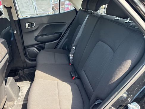 Used 2020 Hyundai Venue SE FWD image 24