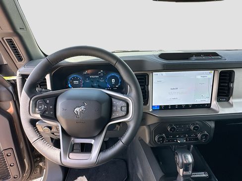 New 2026 Ford Bronco Outer Banks AWD/4WD image 7