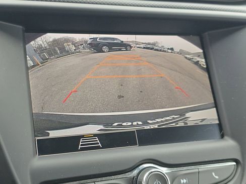 Used 2022 Chevrolet TrailBlazer LT image 28