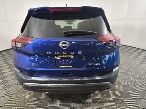 Used 2023 Nissan Rogue SL AWD/4WD image 3
