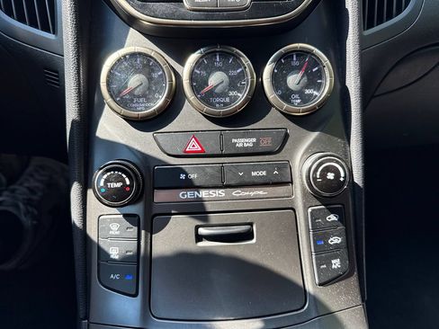 Used 2013 Hyundai Genesis 3.8 RWD image 18
