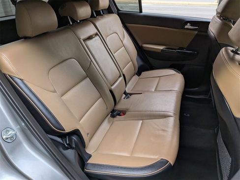 Used 2022 Kia Sportage SX image 27