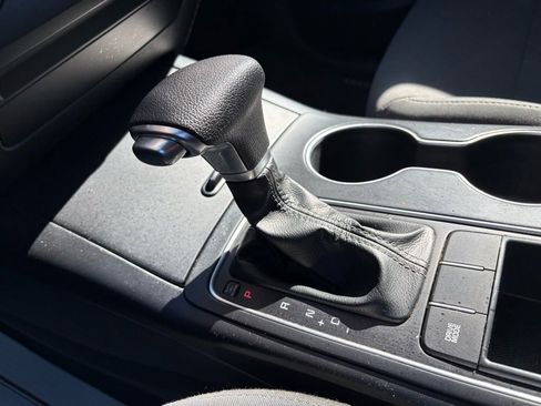 Used 2019 Kia Sorento L FWD image 33