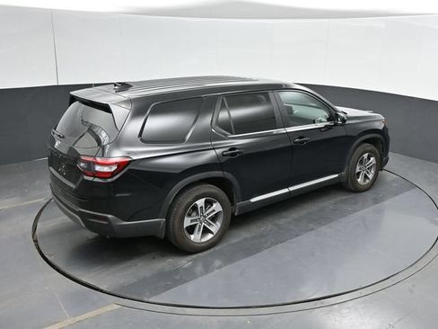 Used 2025 Honda Pilot EX-L image 46