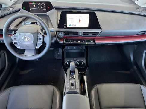 New 2026 Toyota Prius Plug-In Hybrid FWD image 4