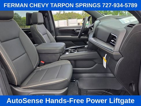 New 2026 Chevrolet Suburban Premier AWD/4WD image 22