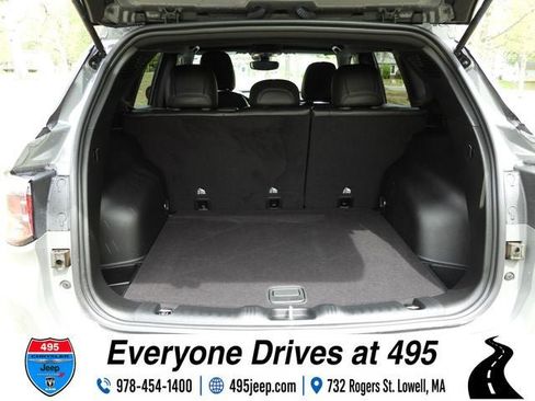 Used 2023 Jeep Compass Latitude AWD/4WD image 12