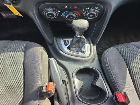 Used 2014 Dodge Dart SXT image 17