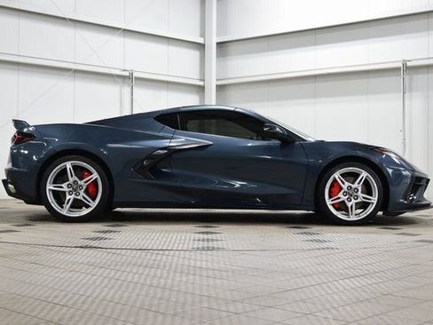 Used 2020 Chevrolet Corvette Stingray w/ 2LT Preferred Equipment Group image 9
