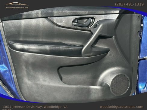 Used 2019 Nissan Rogue S image 8