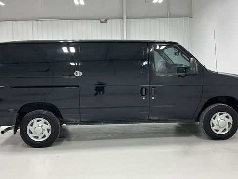 Used 2014 Ford E-150 and Econoline 150 w/ Power Group image 6