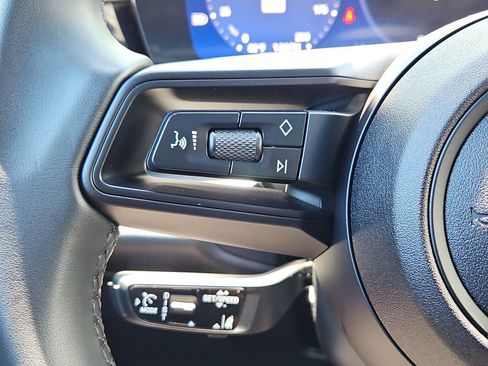Certified 2025 Porsche Macan 4 Electric AWD/4WD image 34