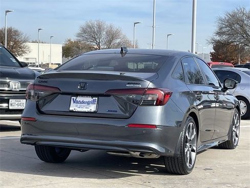 Certified 2025 Honda Civic Sport image 4