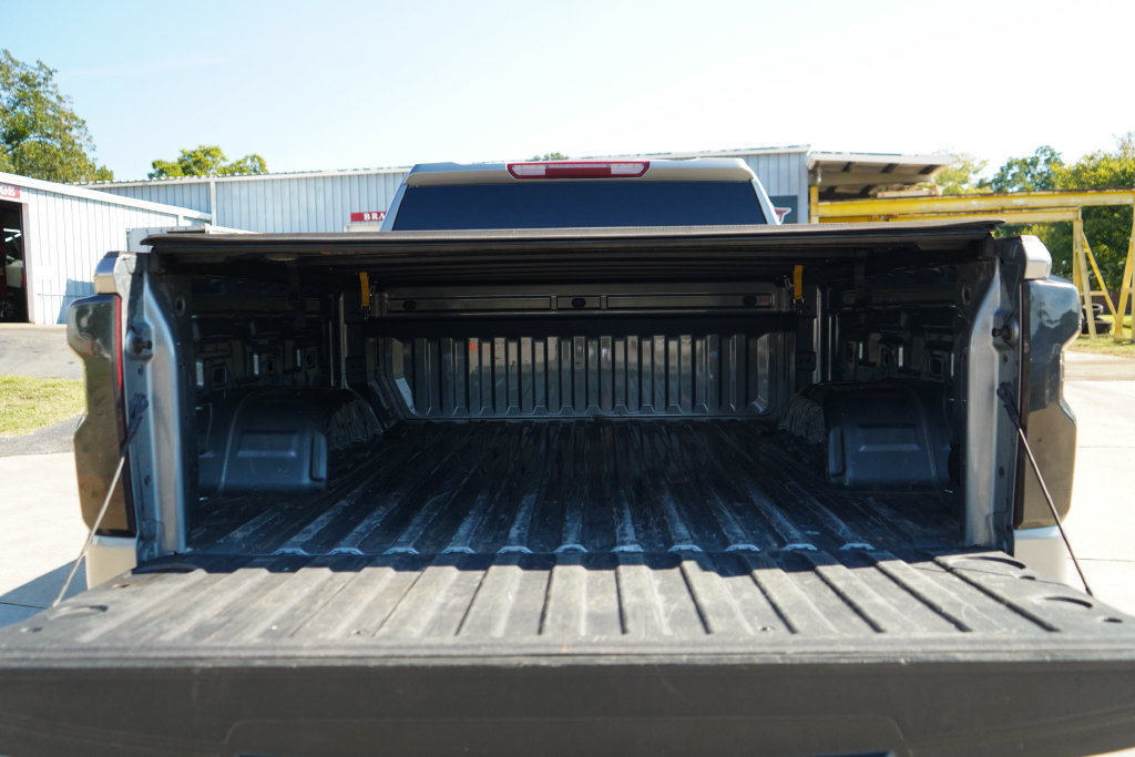 Used 2025 Chevrolet Silverado 1500 LT AWD/4WD image 15