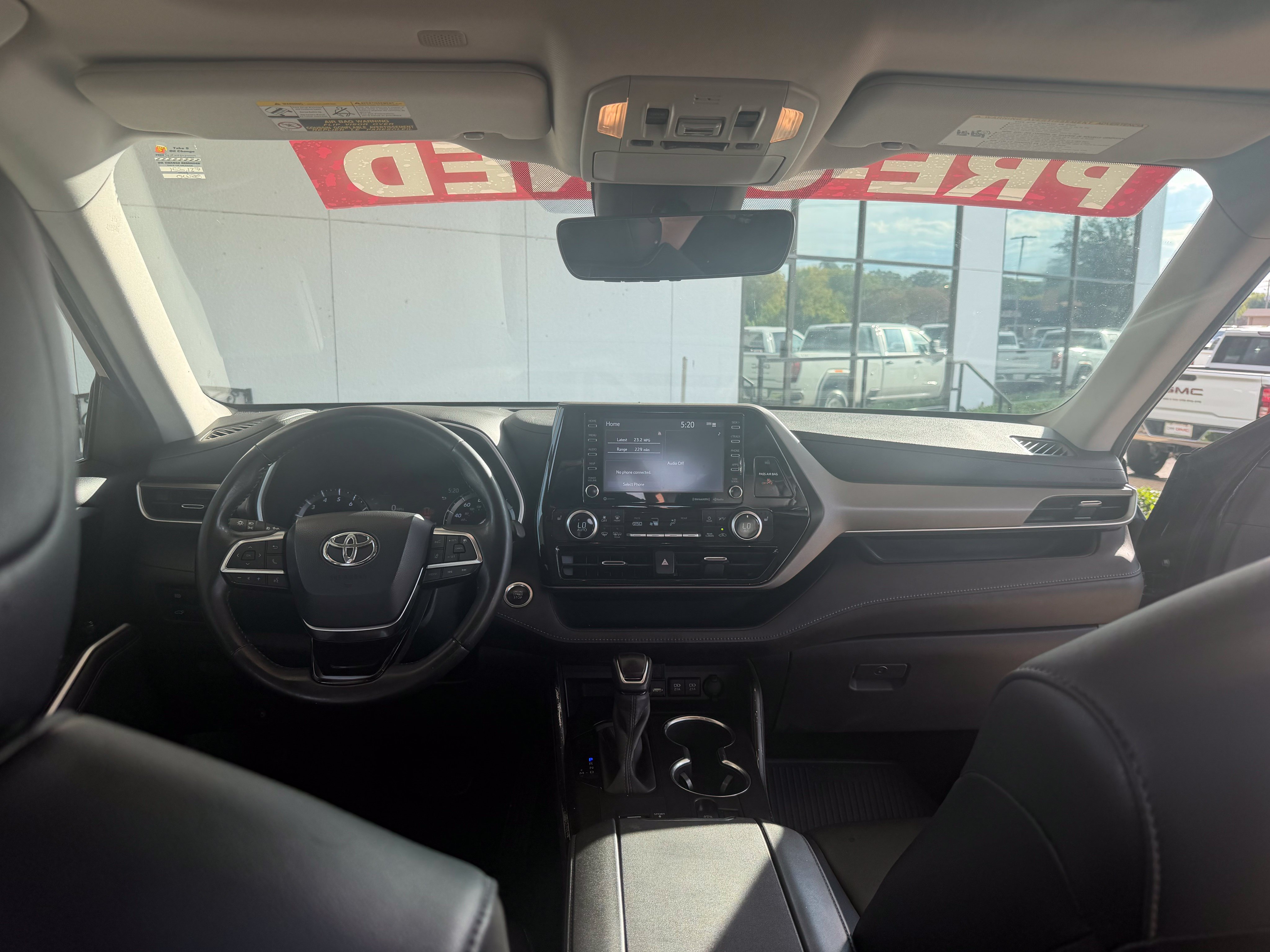 Used 2020 Toyota Highlander XLE FWD image 42