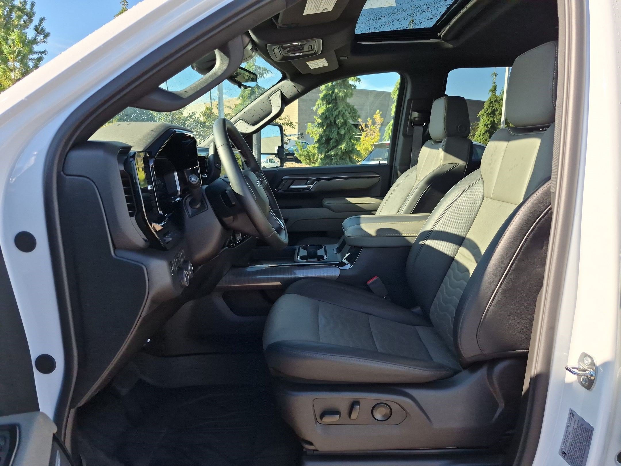 Used 2026 Chevrolet Silverado 2500 ZR2 w/ LPO, Dark Essentials Package AWD/4WD image 15