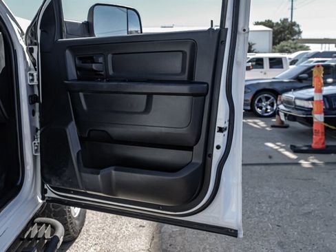 Used 2015 RAM 3500 Tradesman w/ Popular Equipment Group image 35