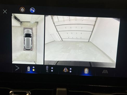 Used 2025 Chevrolet Equinox LT w/ Convenience Package II FWD image 49